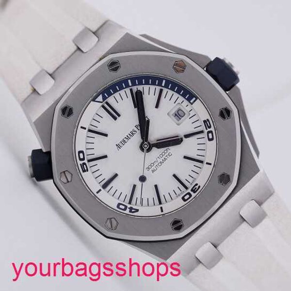 AP Titanium Wrist Watch Royal Oak Offshore 15710ST Sports Watch Machine Machinerie automatique Swiss World Watch Watch Luxury Tape Diamètre 42 mm