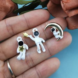 Apeur 10 stks Leuke Astronaut Charms Legering Emaille Hanger Voor Sieraden Maken DIY Paar Armbanden Drijvend