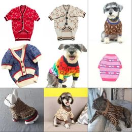 Vêtements classiques grand manteau de chien de créateur vêtements de chien hiver chaud pull tricoté chat animaux vêtements mode vêtements de chien pour petits chiens acces