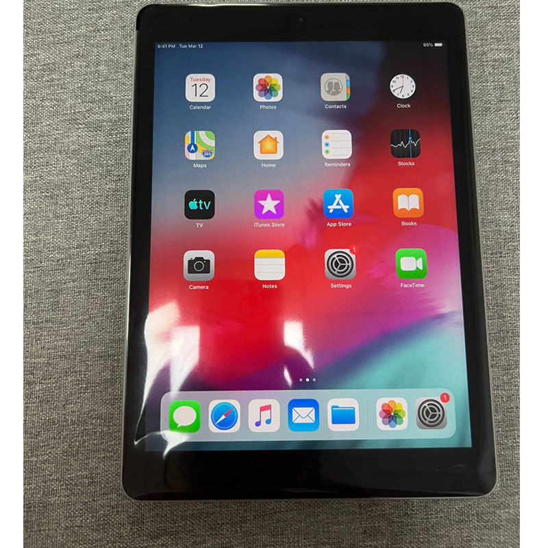 Apple iPad 5a generazione da 9,7 pollici Wifi versione 16/32/64 GB FaceTime ID Camera IOS Sistema iOS con scatola