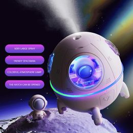 Apparaten Astronaut Luchtbevochtiger USB Ultrasone Cool Mist Aromatherapie Waterdiffuser Cool Mist voor thuis Auto Planten Luchtreiniger Humificador