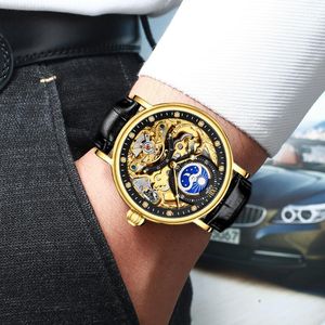 Electrodomésticos Kinyued 2021 Relojes de pulsera deportivos para hombre Tourbillon automático para hombre Esqueleto Mecánico transparente Reloj de negocios impermeable