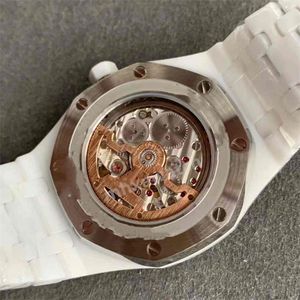 APS Factory produceert herenhorloge 26579 5134 keramische kast met geïntegreerd uurwerk en vouwgesp van 41 mm x 10,5 mm