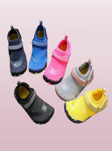 Chaussures aqua pour les enfants plage secrète plage à naissance nus chaussures garçons filles nage nageur camping sandales cinq doigts chaussures y07141337872