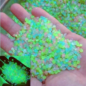 Aquariums 2000pcs 35 mm Lumineux Sable Glow in Dark Emboubles Stone Home Garden Yard Outdoor Path Decorations Fish Tank Aquarium Decor