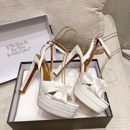 Aquazzura Cupido Wit Satijn Platform designer sandalen Enkelbandje Blokhak Dames Luxe Pumps met hoge hakken Leer Avond Feest Trouwschoenen Fabrieksschoeisel