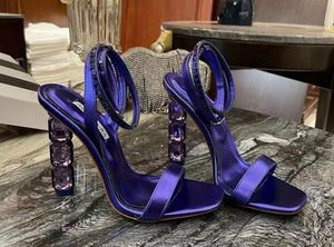 Aquazzura Top Top-Quality Fashion Quality Brand Designer High Heels Femme Chaussures Aura Plexi Sandale Sandale Chaussures Lady Mariage Party Robe Madames avec boîte