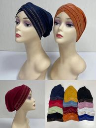 Enveloppe arabe écharpe musulmane hijabs turbans african headtie pierres chapeau pour femmes accessoires de cheveux plissés de bonnet plissé 12pcs / pack 240410
