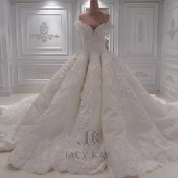 Arabische baljurk jurken uit schouder 3D-Floral Appliques Bridal Troags Cathedral Train Plus size kanten thousivere trouwjurk s s