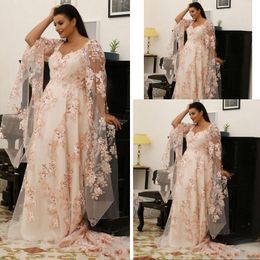 Arabic Blush Pink Pink Sexy Scoop Neck Dresses Prom Vestidos de encaje Apliques 3d Floral Mangas largas Ilusión Traiin A Línea Vista de vestidos de noche formales de talla grande