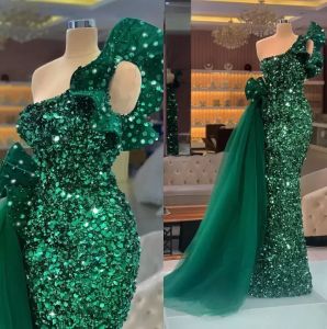 Arabe Vert Foncé Paillettes Sirène Robes De Soirée Formelles Glitter Une Épaule Volants Robe De Bal Peplum Longueur De Plancher Femmes Spécial Ocn Robes