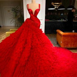 Arabe Dubaï robes de soirée volants en cascade jupes col en V robes de soirée tapis rouge mode bal robe de Quinceanera