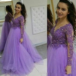 Arabische elegante prom jurken een lijn v-hals lange mouwen vloer lengte avondjurken met applique kralen tule formele feestjurken Q86