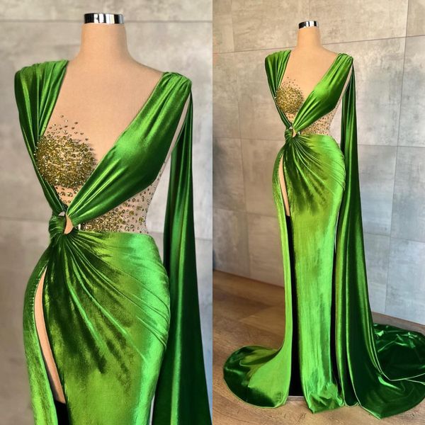 Vestidos de graduación de terciopelo verde árabe elegante sirena con cuentas Sexy abierto Split vestido de noche Formal vestidos de lujo 2023 para fiesta de mujer