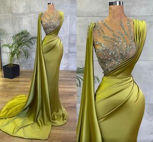 Árabe Limón Verde Satén Sirena Noche Vestidos de baile Top de malla transparente Cuentas de lentejuelas Fruncido Ocasión formal Usar Gold Hunter Sheer Neck Sweep Train Robe de soriee