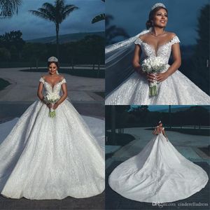 Arabische luxe glanzende baljurk trouwjurken nieuwe off schouder mouwloze backless bruidsjurk kathedraal trein bruidstoga plus size