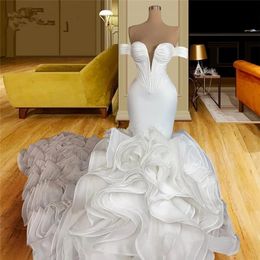 Arabischen Stil Meerjungfrau Hochzeit Kleider 2021 Off Schulter Rüschen Zug Plus Größe Organza Braut Party Kleider Robe De Ehe