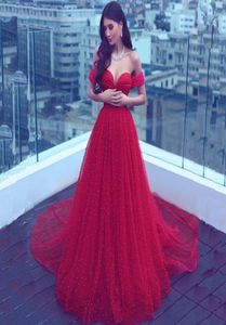 Arabische stijl Parels Rood prom jurken Lange lieverd TULLE Long Train Beading Formele feestjurken Pageant -jurken plus size9424583