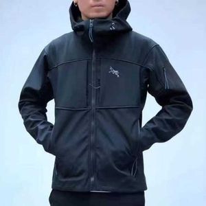 Arc Mens Designer Jacket Pluxe Womens Soft Soft Windproofroprooter Imperproof Cabille à capuche extérieure Fashion Sportswear