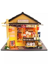 Architectuur/DIY House Diy Dollhouse Sushi Restaurant Wooden Doll House Kit Making and Assemling Room Models Toys For Kid Birthday Gifts Smart Puzzle