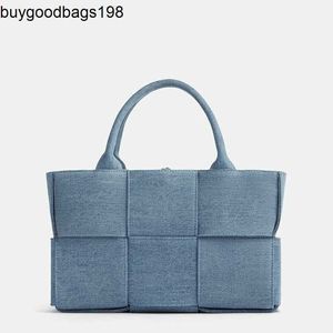 Arco Tote Bags Bottegvenetas Sacs à main Mini sac en denim tissé transportant 25 cm