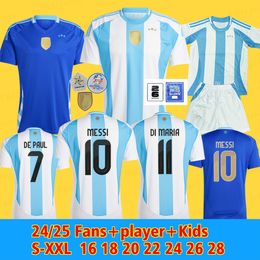 Equipo nacional de la Copa América 2425 de Argentina en casa y fuera MESSIS DI MARIA DE PAUL DYBALA versión para fanáticos masculinos conjunto deportivo de manga corta para niños con camisetas de tres estrellas