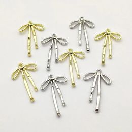 Arrivée 33x20mm 100pcs Charme de forme en alliage de zinc pour les boucles d'oreilles faites à la main