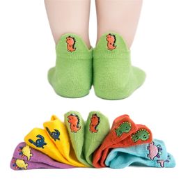 Aankomst 5-pack peuter kind schattige dinosaurus geborduurde snoep multicolor sokken voor 6-10Y kinderen 210528