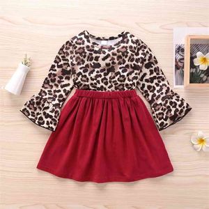 Aankomst Herfst en Winter Baby / Peuter Girl Leopard Print Splice Bell Sleeves Jurk Kinderkleding voor 210528