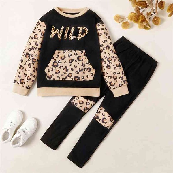 Llegada Otoño e Invierno Elegante Carta Estampado de leopardo Bolsillo delantero Sudadera Pantalones Conjunto Niños Niña Conjuntos 210528