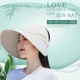 Arrivée des chapeaux de soleil simples de style coréen pour les femmes avec une grande protection UV de bord240409