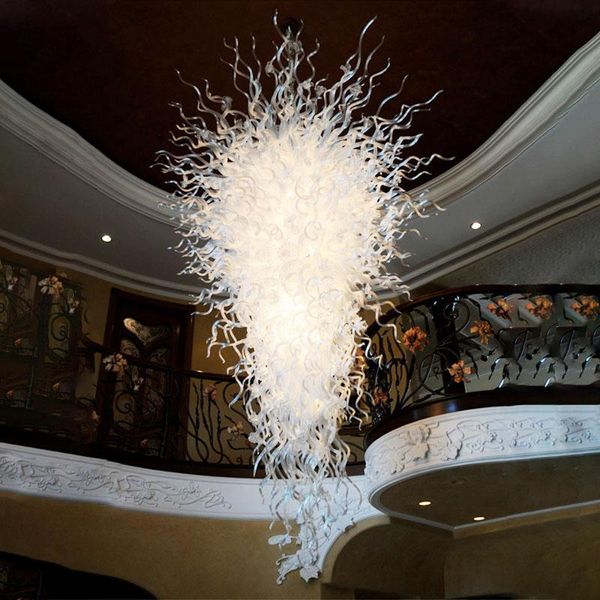 Lámparas de cristal de estilo nórdico contemporáneo Candelabros de arte Luz Magníficas luces de techo LED modernas Pluma blanca Decoración Lámpara de sala de estar Color personalizado