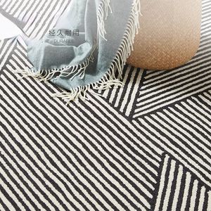Kunstontwerp woonkamer tapijt onregelmatig zwart en witte lijn tapijt slaapkamer mantel tapijten kleedkamers speciaal gevormde dikke pluche mat