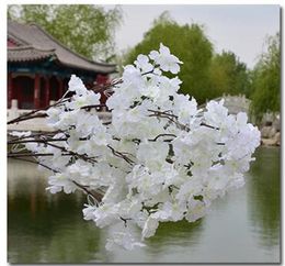 Décorations de mariage de fleurs de cerisier artificielles sakura en soie d'un mètre de long un bouquet trois branches pétales siglelayer le plus bas prix 4816172