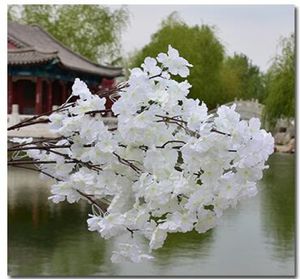 Décorations de mariage de fleurs de cerisier artificielles sakura en soie d'un mètre de long un bouquet trois branches pétales siglelayer le plus bas prix 4816172