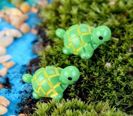 Artificial Lindos Animales de Tortugas Verdes Miniaturas Mini Gnomes Moss Terrarios de resina Figuras para la decoración del jardín8386434