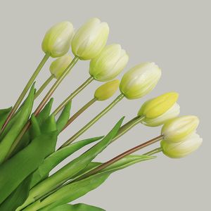 Kunstmatige bloem bruiloft bloemen hand met 5 stuks gebonden Nederlandse tulpen