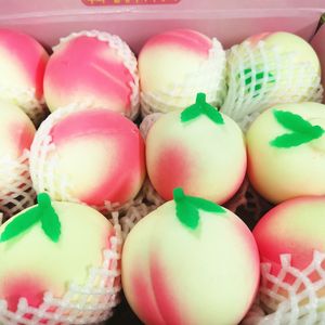 Fruits artificiels, jouet de décompression de pêche mignon, jouets à montée lente, amusant, cadeau Kawaii pour enfants