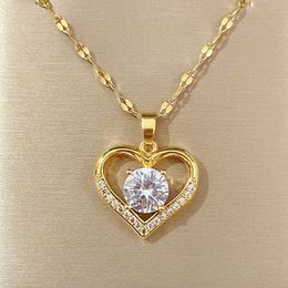 Gemmes artificiels Collier pendant coeur pour femmes Golden en acier inoxydable lèvres chaîne de cou colliers féminins bijoux 231221