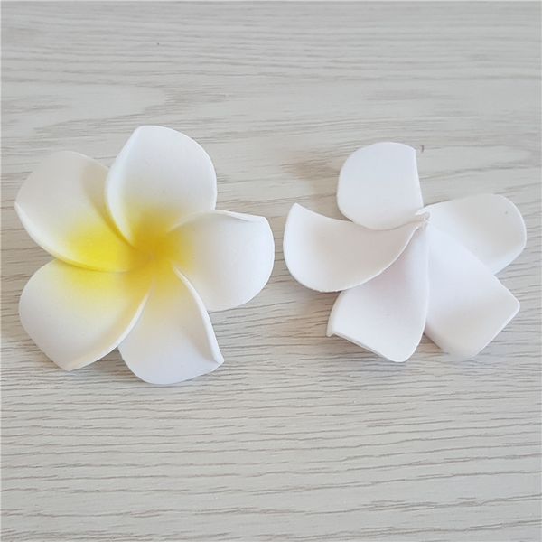 Plumeria artificial Rubra Pétalos de flores hawaianas Sombrero de pelo Corona Floral Premium Bali Espuma Frangipani Flores para bricolaje Hogar Playa Boda Fiesta Decoración