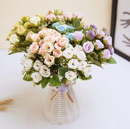 Kunstmatige rozenboeket zijde bloemen bruiloft decoraties bloemhoogte ongeveer 28cm omvatten 5 takken 15 roze bloemkoppen