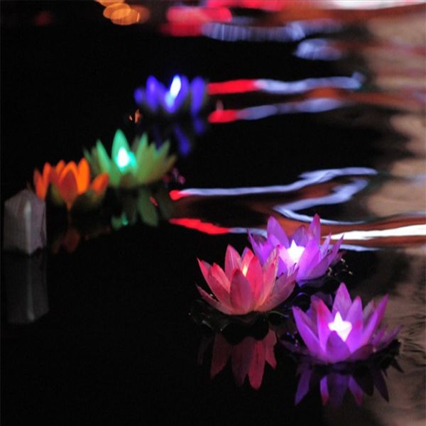 Artificielle Fleur De Soie LED Flottant Lotus Festival Célébration Piscine Ornement Pour La Fête De Mariage Événement Jardin Décoration