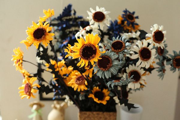 Artificielle Vivid Silk Plantation Bouquets De Tournesols avec 5 têtes Dia 8cm pour La Maison Garden Party De Mariage Floral Fleurs Décorations En Gros