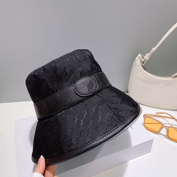 Artist Beanie Hundred Designer Bucket Sunhat Cap Chapeau de mode pour hommes femmes Style de broderie de lettre doux et confortable très Ni Sun Wo Comtable