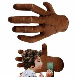 Arts and Crafts 2023 Woensdag Adams Hands Plush speelgoed Adams Familie Woensdag Hand Ornament Figurine Adams Movie Decor Holiday Gifts Y23