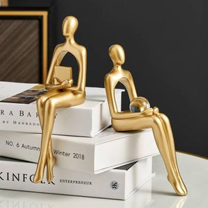 Kunst en ambachten Noordse stijl Creative Golden Character Figurines Miniatures Musician Thinker Ornament Studie Room Decoratie Moderne Home Decoratie