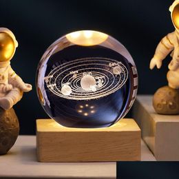 Arts et artisanat Scpturé boule de cristal 3D ciel étoilé astronaute lueur petite veilleuse fond carré décoration de table Saint Valentin Da Dhpfi