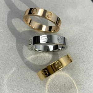 En tant que Logo de créateur original Grave 5 mm Ring Love Love 18K Gold Silver Rose 750 Aneaux en acier inoxydable Femmes Men Lovers Bijoux de mariage Big USA Size 6 7 8 9 10 11 12