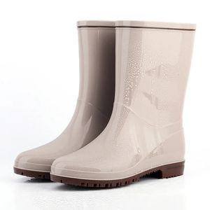 Style asiatique Tube femmes bottes de pluie antidérapantes PVC brillant course mode imperméable bottes de pluie mode bottes d'eau 240130