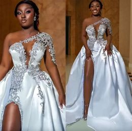 ASO EBI Africano Sexy High Divise Wedding Wedding Vestidos Una línea Apliques de cuentas de un hombro Sendero de cuello de ojo de millas Vestidos de novia de talla grande.